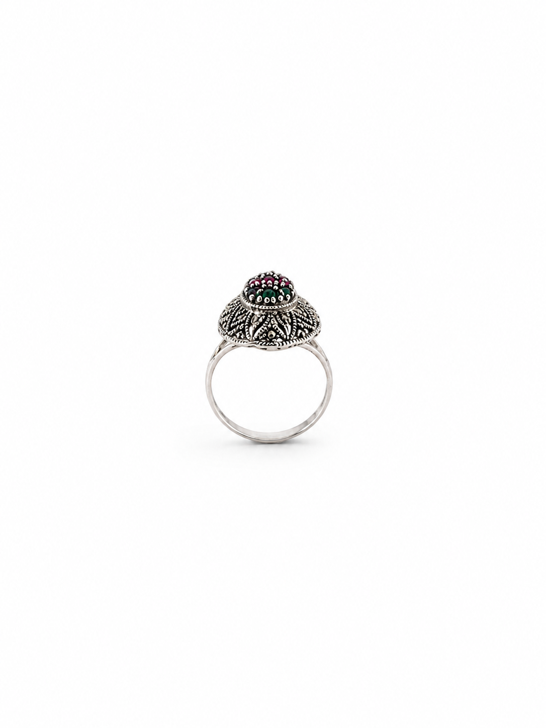 Anillo de Rubí, Esmeralda y Zafiro